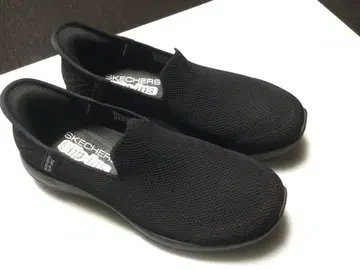 썸머 세일 새상품급 SKECHERS 블랙 슬립온 스니커즈