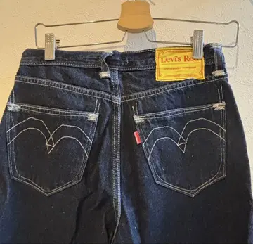 Levi's Red LOOSE STRIGHT 25인치