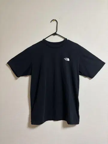 THE NORTH FACE 블랙 T셔츠