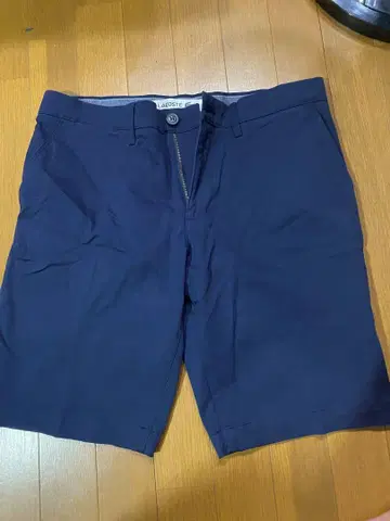 LACOSTE 슬림 핏 숏팬츠 허리 31 네이비