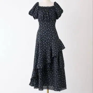 NICE CLAUP 언발란스 티어드 롱 원피스