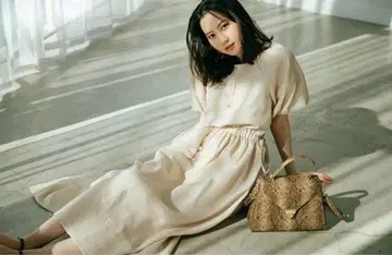 릴리 브라운 퍼프 슬리브 원피스 LILY BROWN
