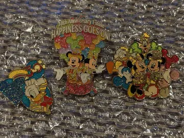 [ TDL ] 30주년 기념 핀 배지 3세트
