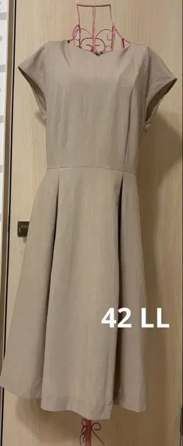 레지나리스레 베이지 원피스 드레스 42 LL 2차 모임 동창회