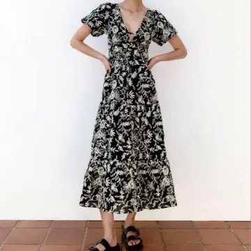 즉시 완판 ZARA 자라 엠브로이더리 티어드 원피스 자수 꽃무늬 S M