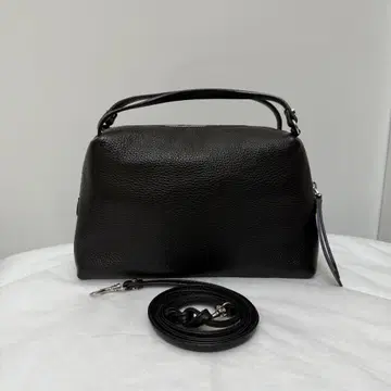 컨디션 최상 지아니카리니 알리파 M 블랙