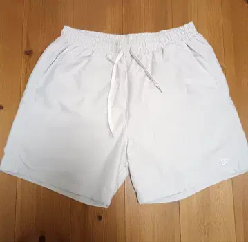 뉴에라 하프 팬츠 그레이지 M
