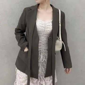 싱글 테일러드 자켓