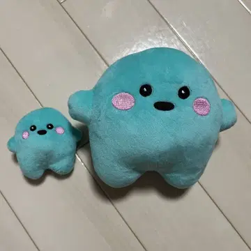 하늘색 봉제 인형 세트 (대, 소)