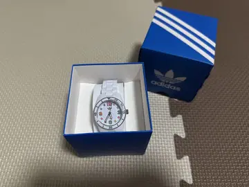 adidas 화이트 컬러풀 시계