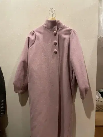 로망슈알 핑크 하이넥 롱 코트