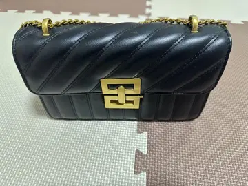 블랙 가죽 숄더백
