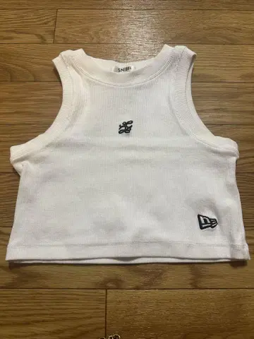 [ SNIDEL | NEW ERA ] 콜라보 탱크탑 화이트