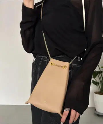 TOV 미니 체인 숄더백