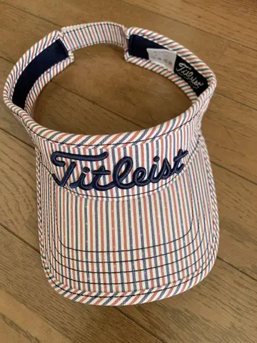 Titleist 스트라이프 바이저