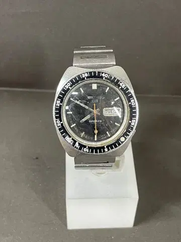 1975년 SEIKO 5 sports 6106-8120 오토매틱 손목시계