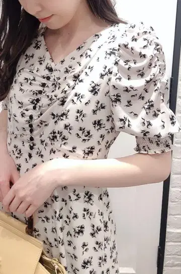 노엘라 꽃무늬 퍼프 슬리브 롱 원피스