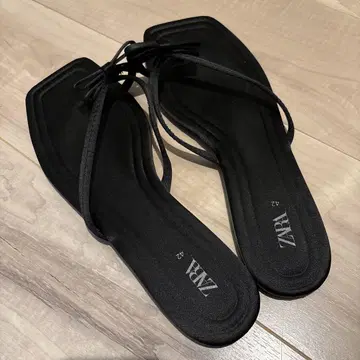 최종 가격 ZARA 자라 리본 플랫 샌들 42