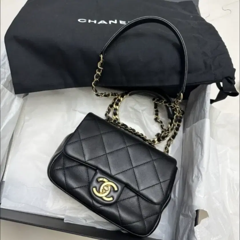 CHANEL | 샤넬 Chanel Top Handle Mini Bag on Bunjang Global Site.