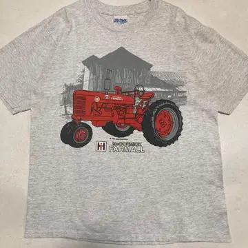 90s GILDAN McCormick Farmall Tractor Tee