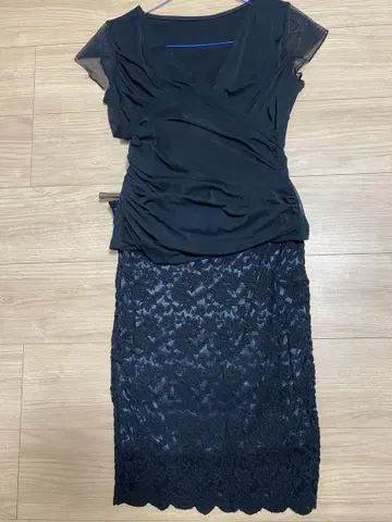 여성용 블랙 레이스 스커트 셋업