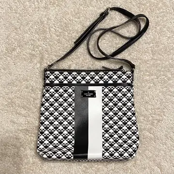 kate spade 하트 무늬 백