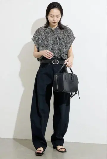 완판 저널 스탠다드 80수 론 턱 볼륨 셔츠 블랙 A