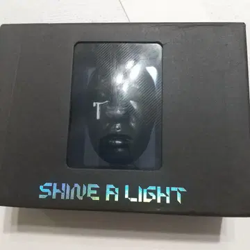 G-DRAGON SHINE A LIGHT CONCERT DVD