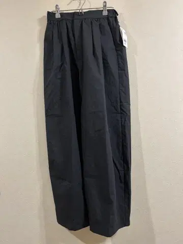 턱 볼륨 코쿤 팬츠
