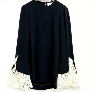 Embroidered Cuff Top 20AW