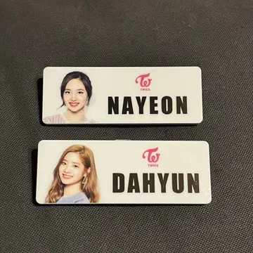 TWICE 나연 다현 명찰