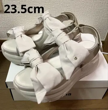 다이애나 통굽 더블 리본 샌들 23.5cm