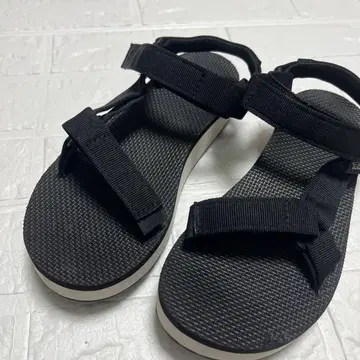 [새상품급] 여성용 테바 Teva 허리케인 샌들 블랙 24cm