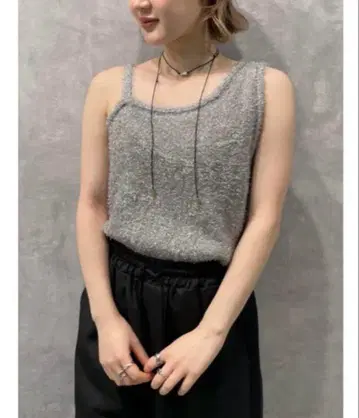 MIESROHE 라메 샤기 원숄 니트