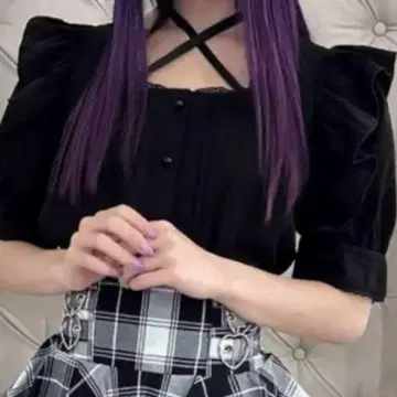 MARS 블랙 새틴 리본 포함 프릴 블라우스