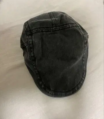 다크 그레이 캐스켓 모자