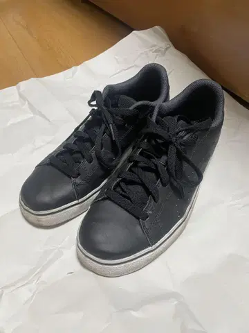PUMA 로우컷 스니커즈