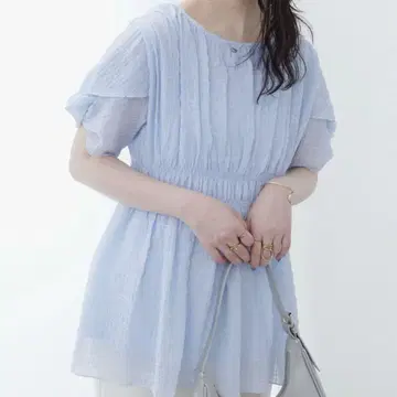 [미사용 새상품] [내추럴 꾸뛰르] osono 꼬임 소매 페플럼 튜닉