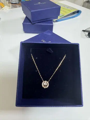 Swarovski Sparkling Dance 목걸이