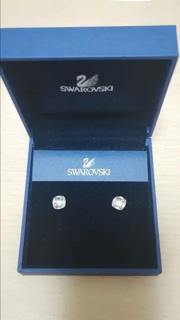 Swarovski 크리스탈 귀걸이