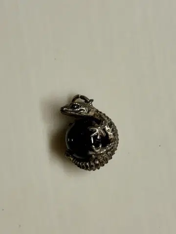 레오파드게코 목걸이 OUTPUTJEWELRY