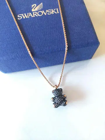 거의 새상품 SWAROVSKI Teddy bear 목걸이 스와로브스키