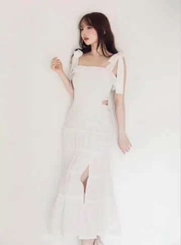 andmary Sophia tiered dress white