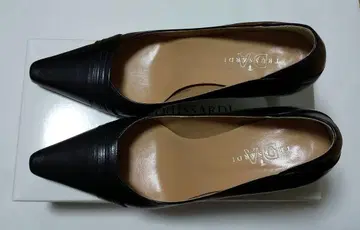 TRUSSARDI 트루사르디 펌프스 블랙