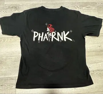 PHARNRK 팻랭크 장미 티셔츠