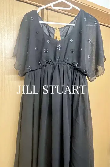 JILL STUART 블랙 비즈 장식 플레어 드레스 원피스