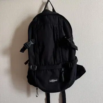 EASTPAK 블랙 백팩