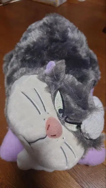 디즈니 스토어 루시퍼 봉제 인형