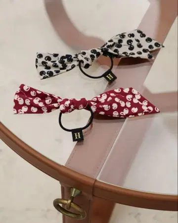 Her lip to Cherry Pattern Bow Pony
