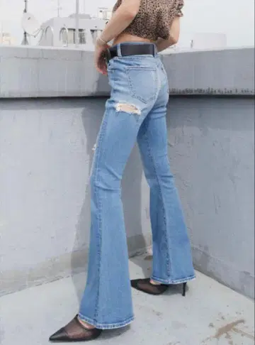 GYDA 미초파 콜라보 BACK RIPPED H/W 플레어 데님 팬츠 M